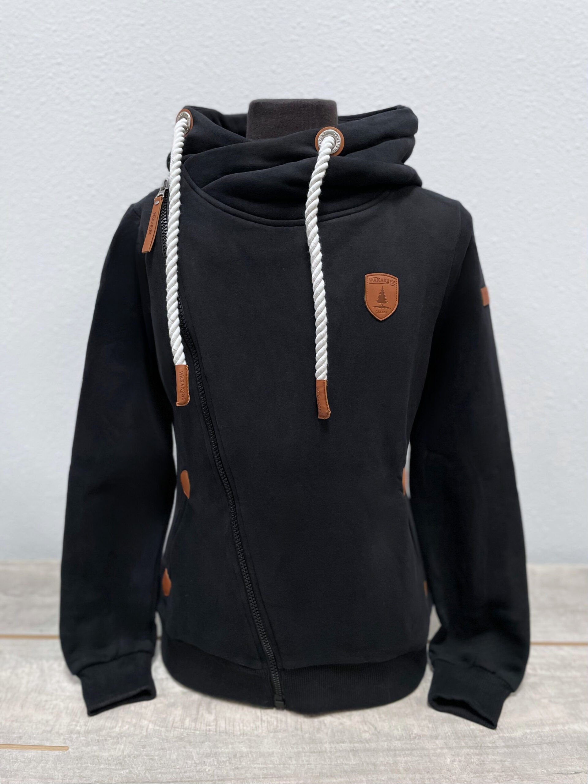 full zip hoodie diagonal zip 