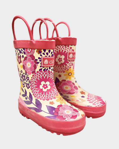 Kids rubber rain boots with pink flower pattern rubber and oaki logo. Black tread and loop handles.